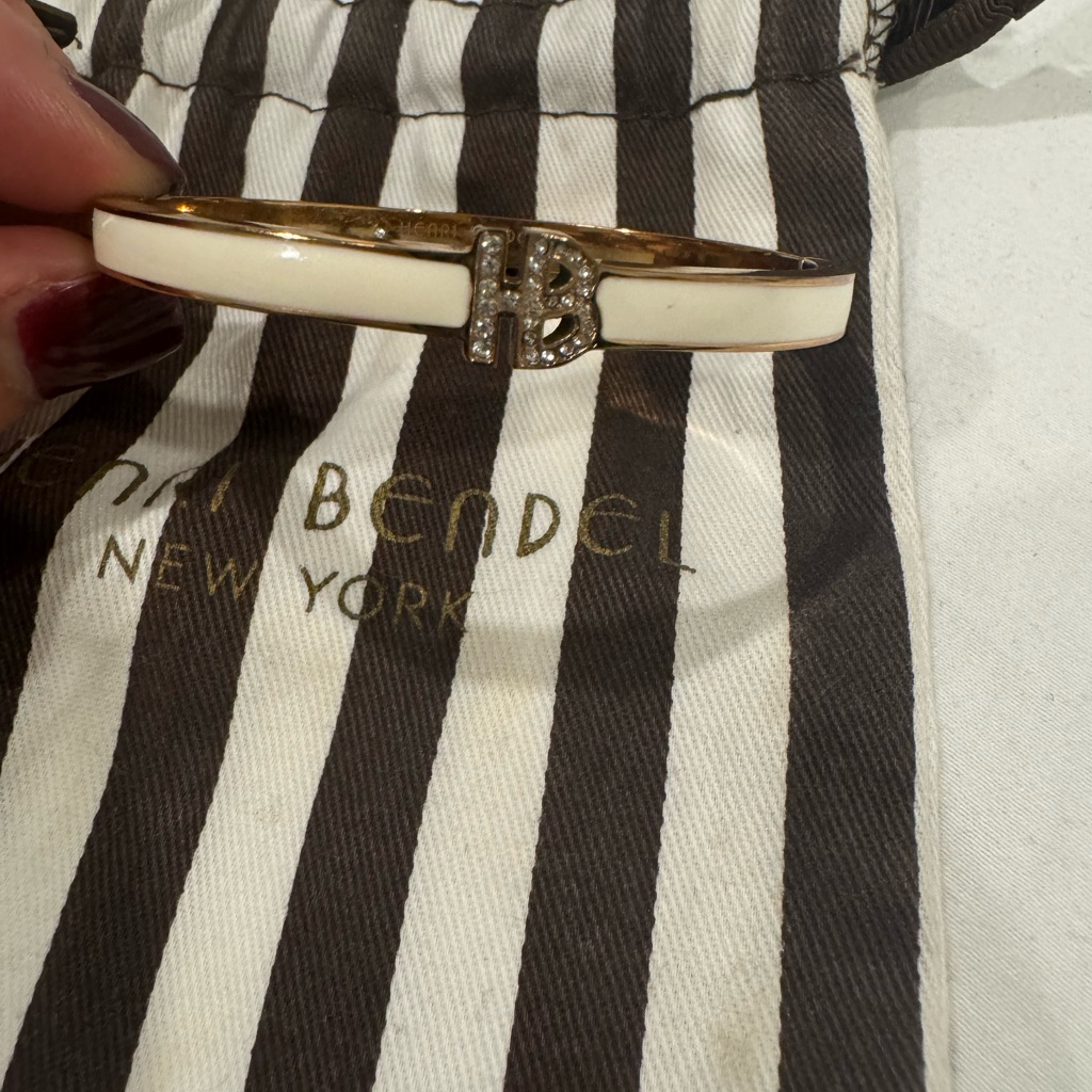 Henri Bendel Bracelet 60$